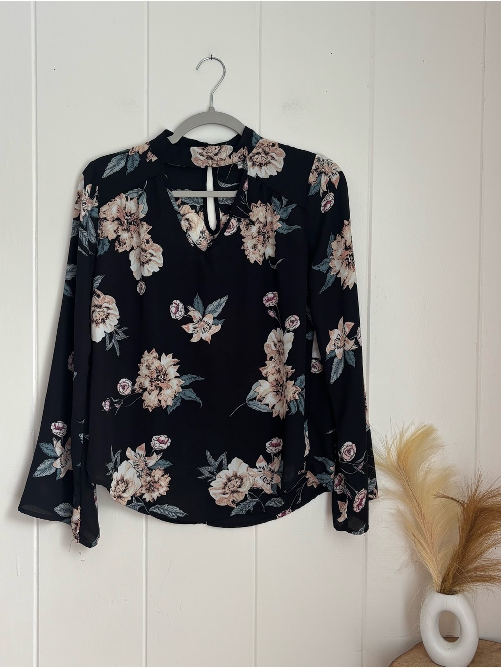 Hippie Rose Black Floral Keyhole Long Sleeve Blouse